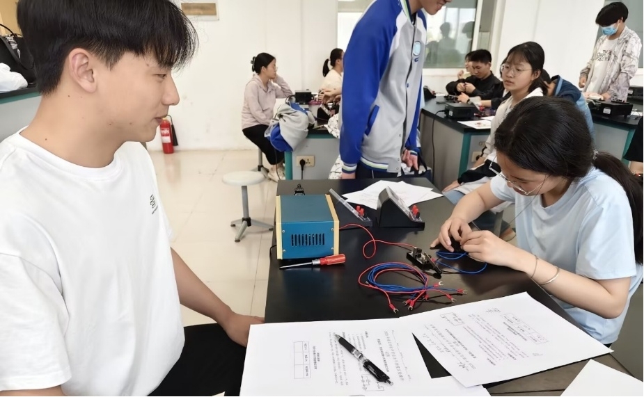 0d919fec54a7407d83a7b364377f179c.jpg 0d919fec54a7407d83a7b364377f179c.jpg